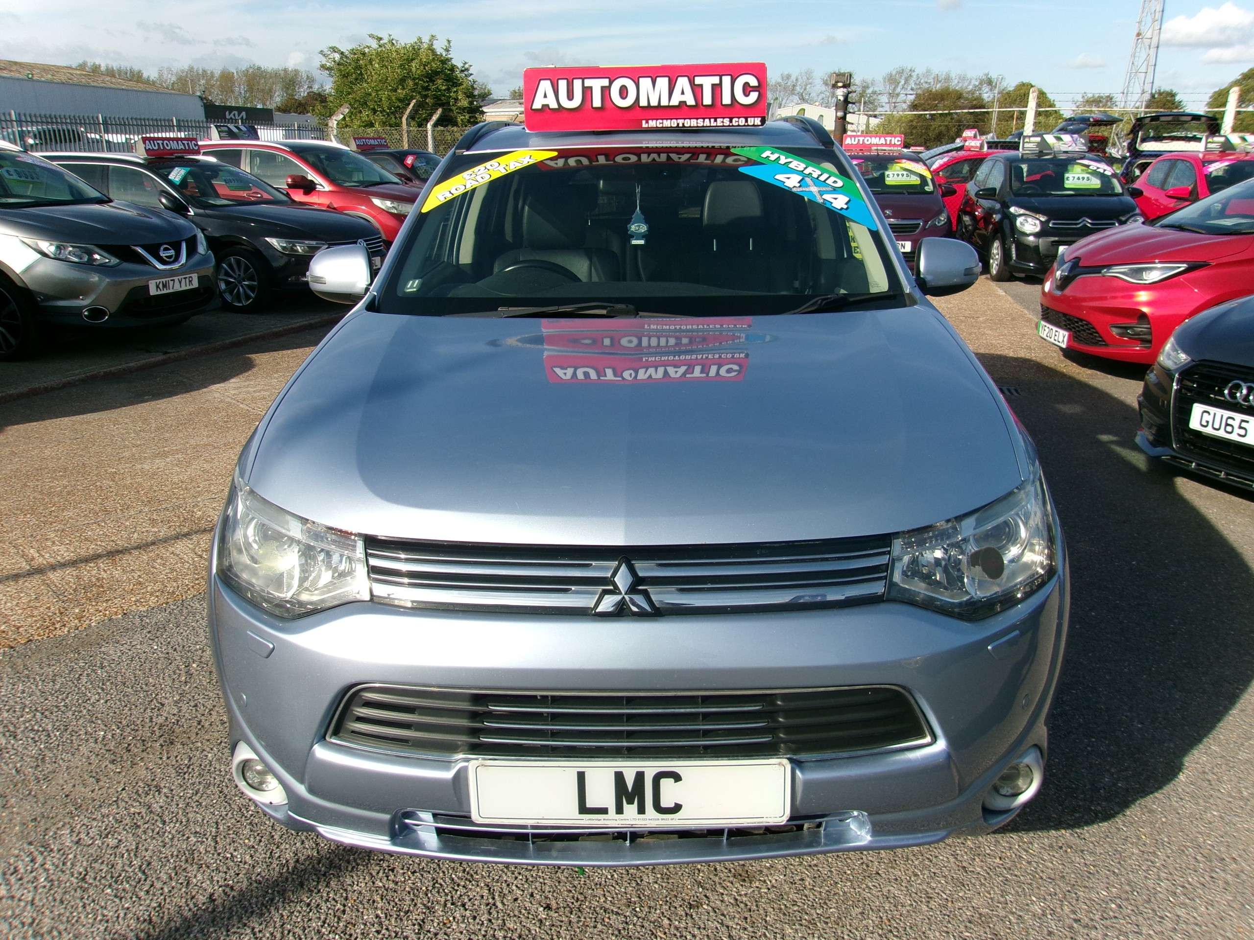 A 2014 MITSUBISHI OUTLANDER 2.0h 12kWh GX4hs SUV 5dr Petrol Plug-in Hybrid CVT 4WD Euro 5 (s/s) (200 ps) A 2014 MITSUBISHI OUTLANDER 2.0h 12kWh GX4hs SUV 5dr Petrol Plug-in Hybrid CVT 4WD Euro 5 (s/s) (200 ps)