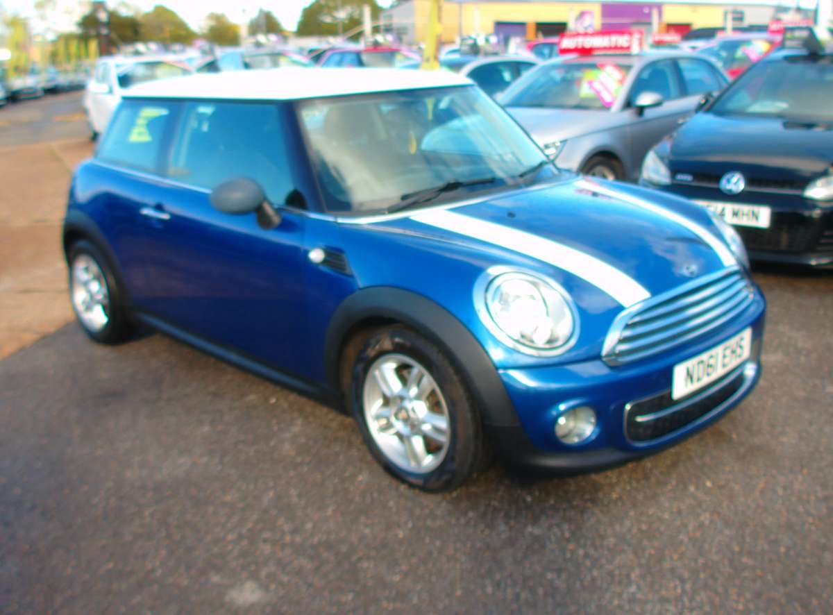 Check out this Mini Hatch 2011 Diesel Manual