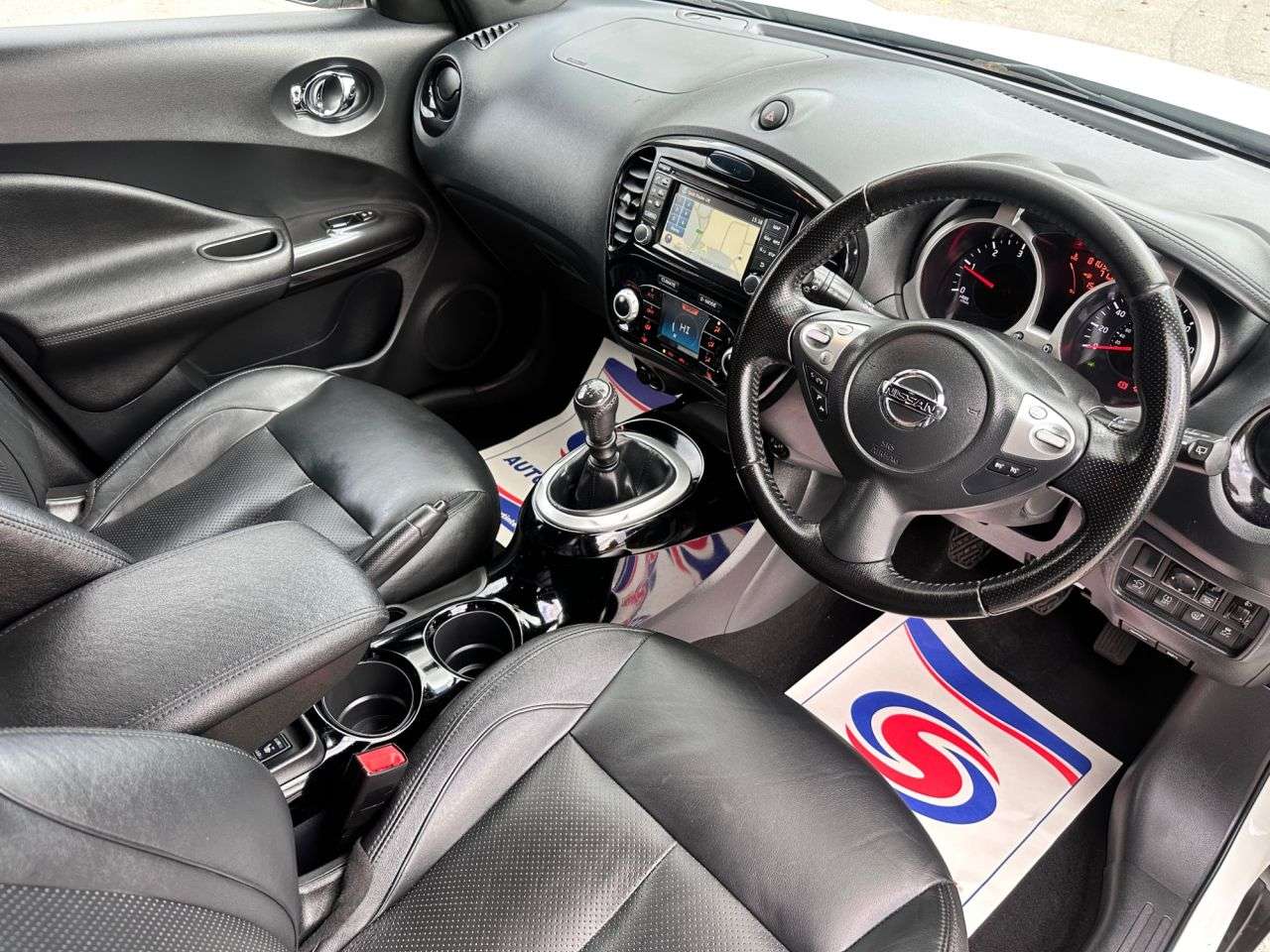 A 2016 NISSAN JUKE 1.5 dCi Tekna SUV 5dr Diesel Manual Euro 6 (s/s) (110 ps) A 2016 NISSAN JUKE 1.5 dCi Tekna SUV 5dr Diesel Manual Euro 6 (s/s) (110 ps)