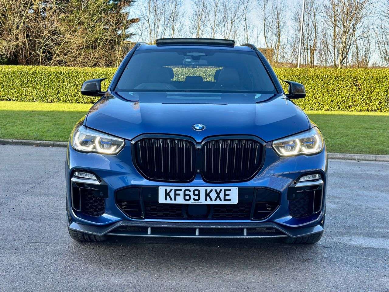 A 2019 BMW X5 3.0 M50d SUV 5dr Diesel Auto xDrive Euro 6 (s/s) (400 ps) REAR TV || CRYSTA A 2019 BMW X5 3.0 M50d SUV 5dr Diesel Auto xDrive Euro 6 (s/s) (400 ps) REAR TV || CRYSTA