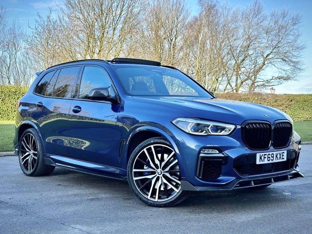 A 2019 BMW X5 3.0 M50d SUV 5dr Diesel Auto xDrive Euro 6 (s/s) (400 ps) REAR TV || CRYSTA A 2019 BMW X5 3.0 M50d SUV 5dr Diesel Auto xDrive Euro 6 (s/s) (400 ps) REAR TV || CRYSTA