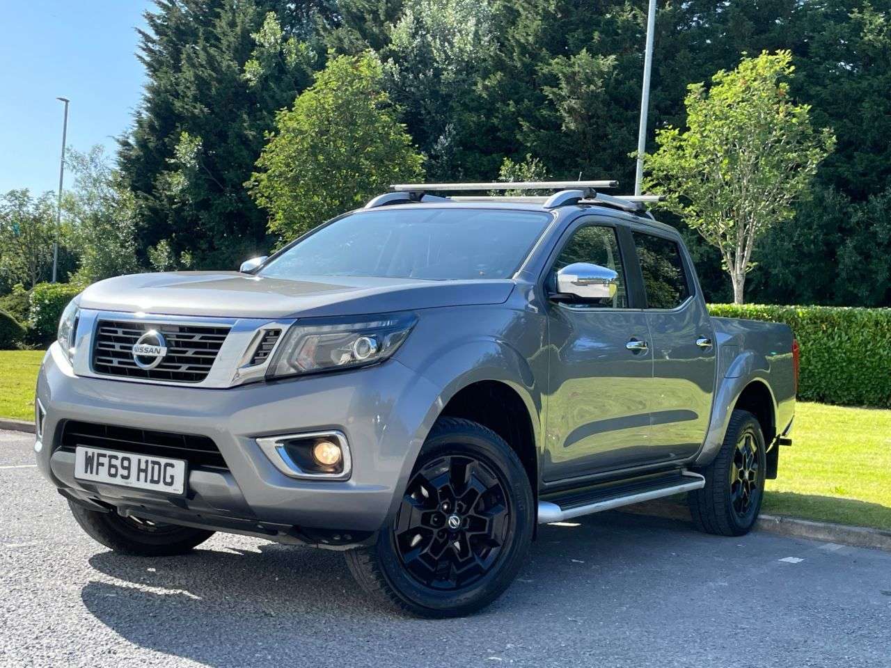 A 2019 NISSAN NAVARA 2.3 dCi Tekna Pickup Double Cab 4dr Diesel Auto 4WD Euro 6 (190 ps) CHOICE A 2019 NISSAN NAVARA 2.3 dCi Tekna Pickup Double Cab 4dr Diesel Auto 4WD Euro 6 (190 ps) CHOICE