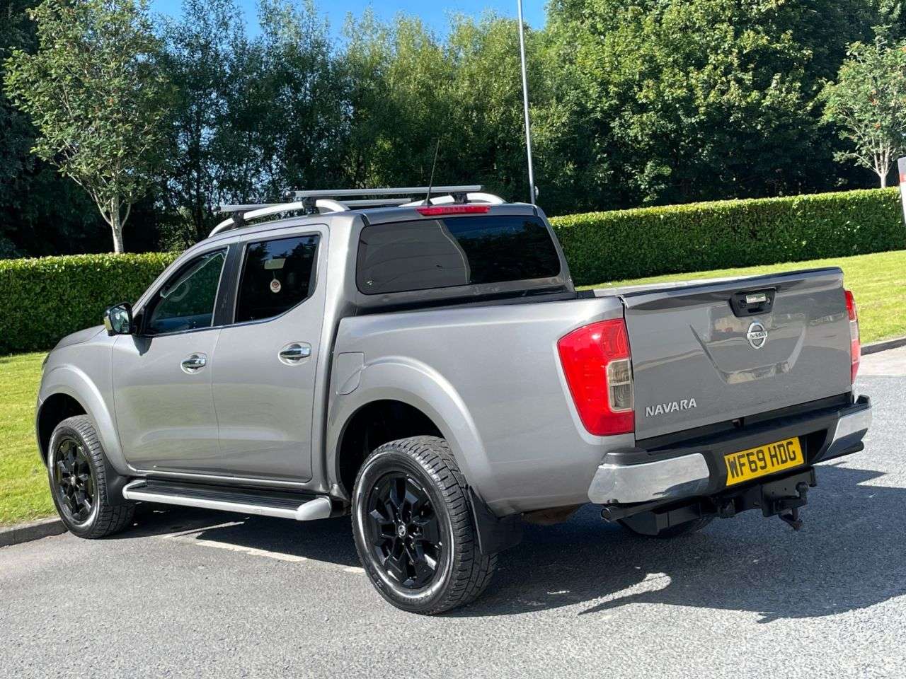A 2019 NISSAN NAVARA 2.3 dCi Tekna Pickup Double Cab 4dr Diesel Auto 4WD Euro 6 (190 ps) CHOICE A 2019 NISSAN NAVARA 2.3 dCi Tekna Pickup Double Cab 4dr Diesel Auto 4WD Euro 6 (190 ps) CHOICE