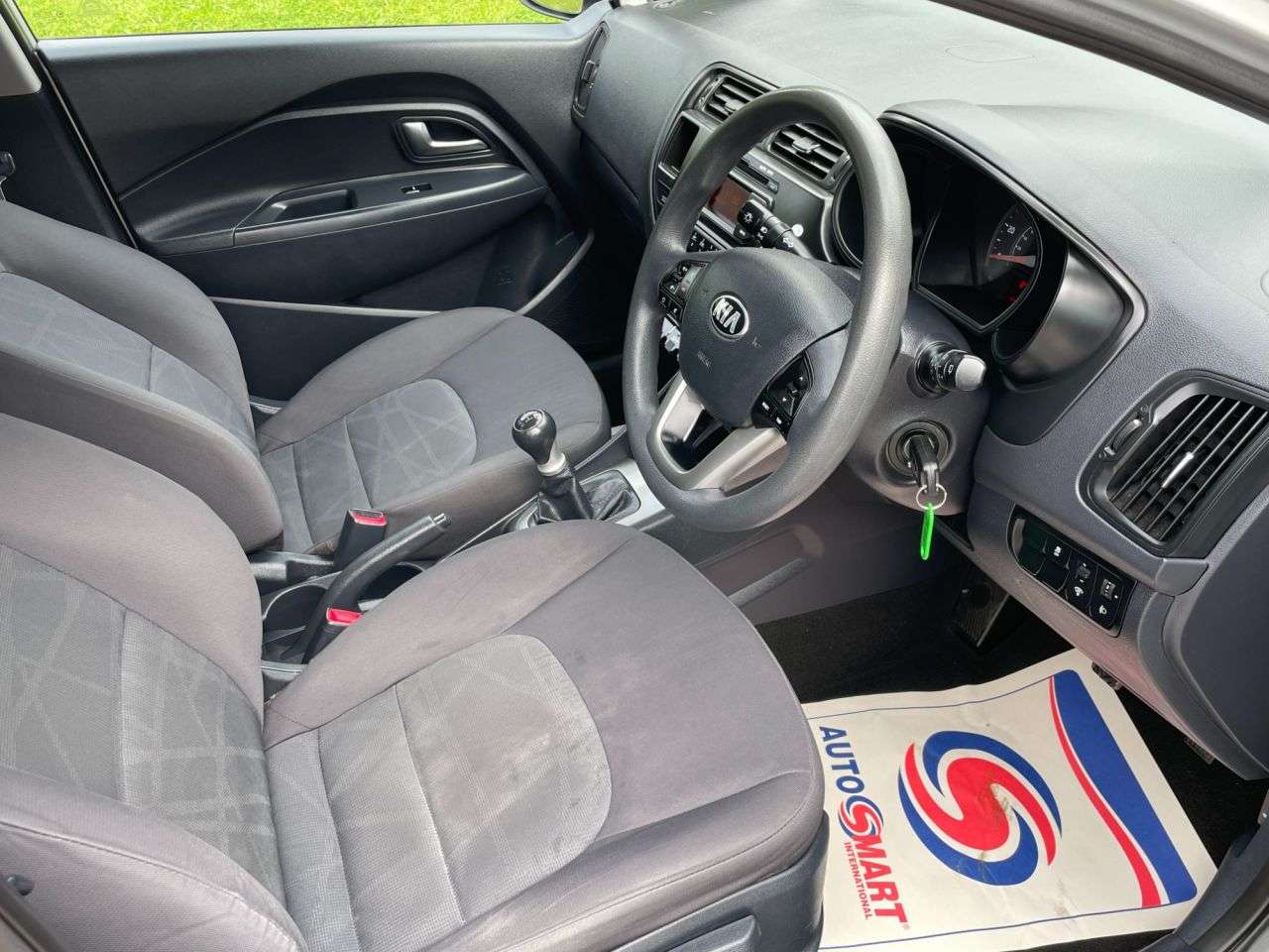 2013 KIA RIO 2013 KIA RIO