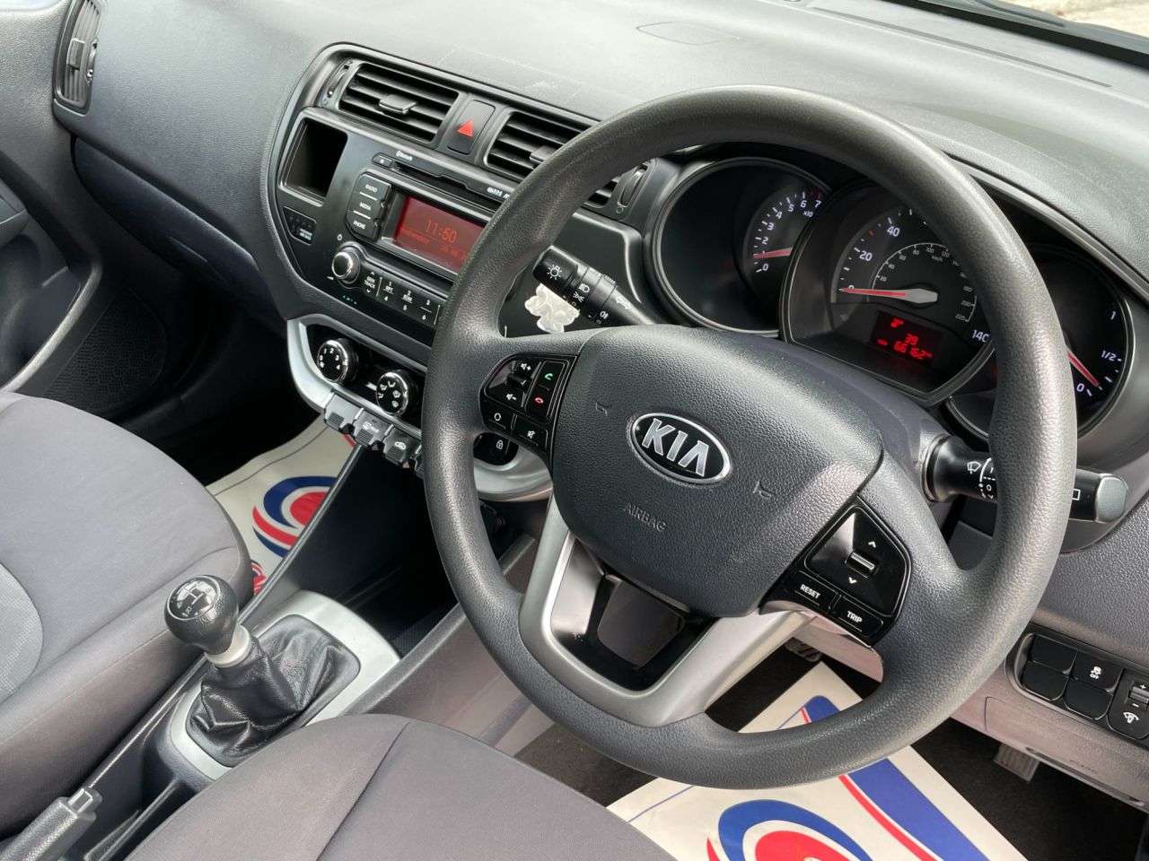 2013 KIA RIO 2013 KIA RIO