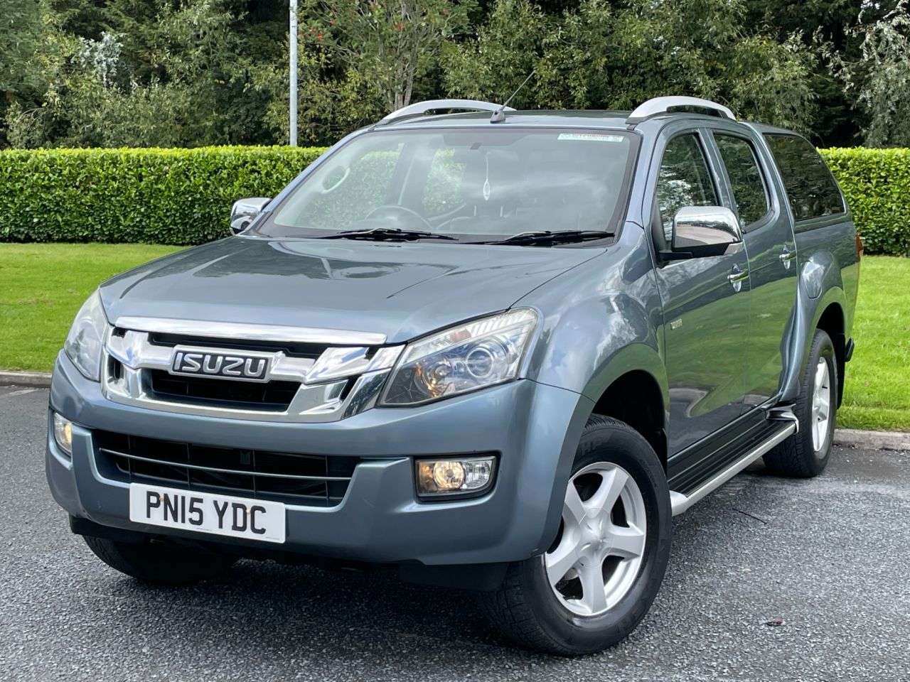 A 2015 ISUZU D-MAX 2.5 TD Utah Vision Pickup 4dr Diesel Automatic 4x4 (220 g/km, 161 bhp) ** N A 2015 ISUZU D-MAX 2.5 TD Utah Vision Pickup 4dr Diesel Automatic 4x4 (220 g/km, 161 bhp) ** N