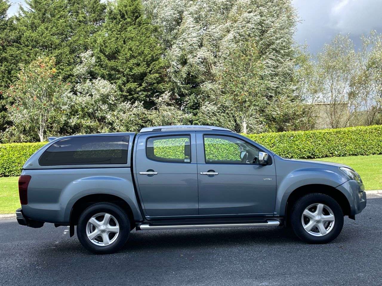 2015 ISUZU D-MAX 2015 ISUZU D-MAX
