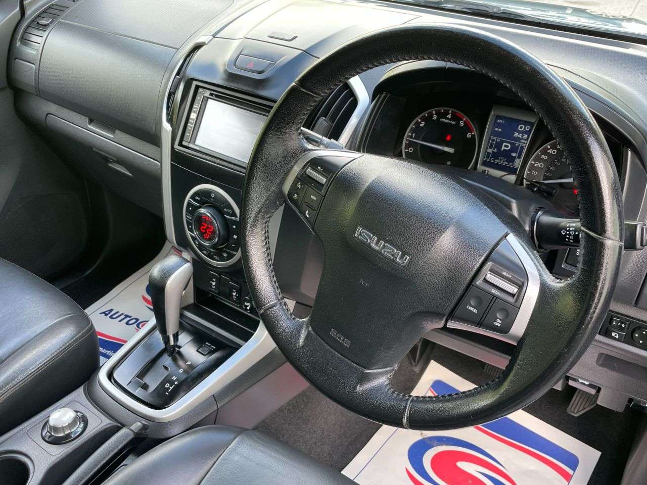 2015 ISUZU D-MAX 2015 ISUZU D-MAX