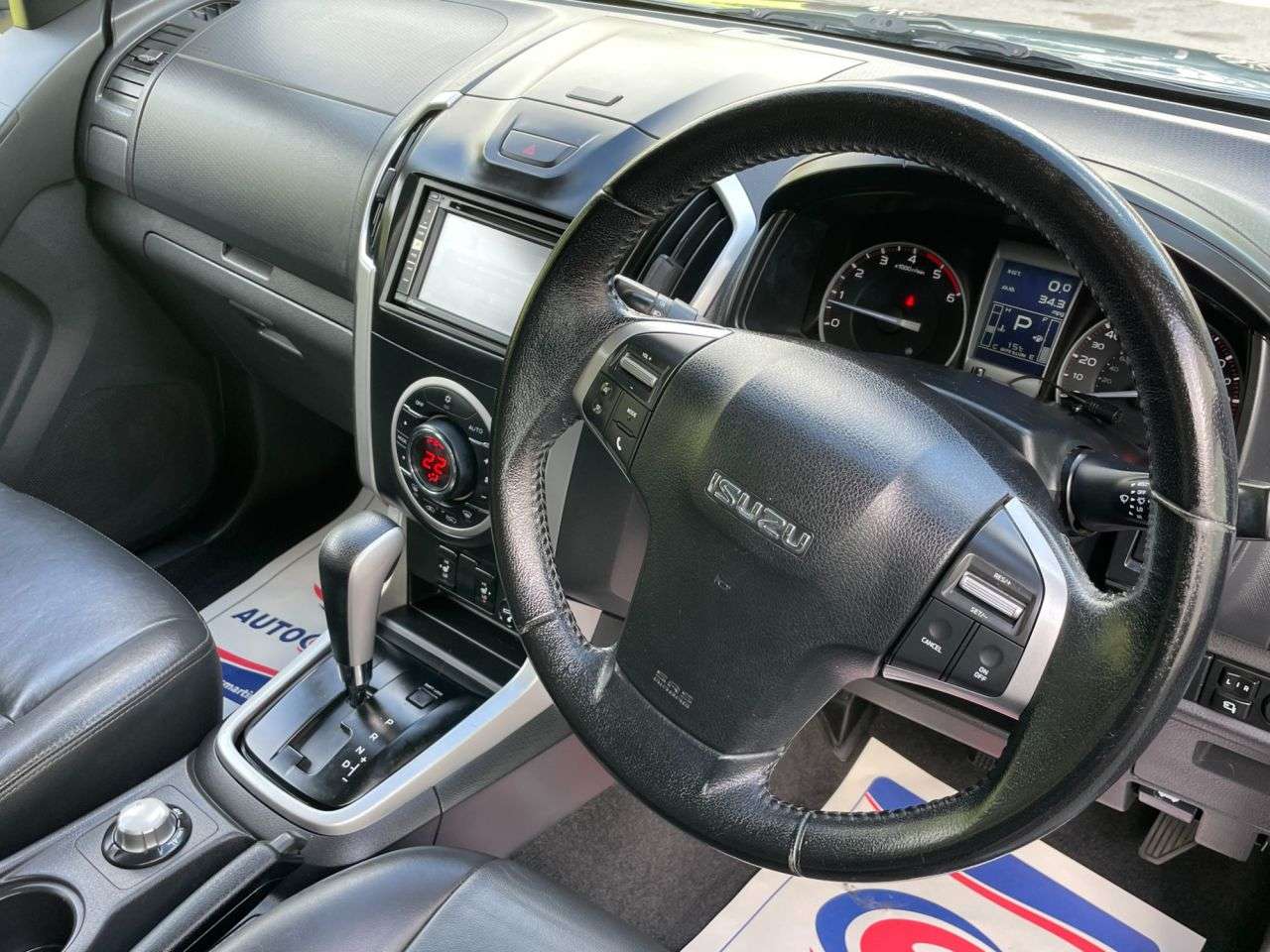 2015 ISUZU D-MAX 2015 ISUZU D-MAX