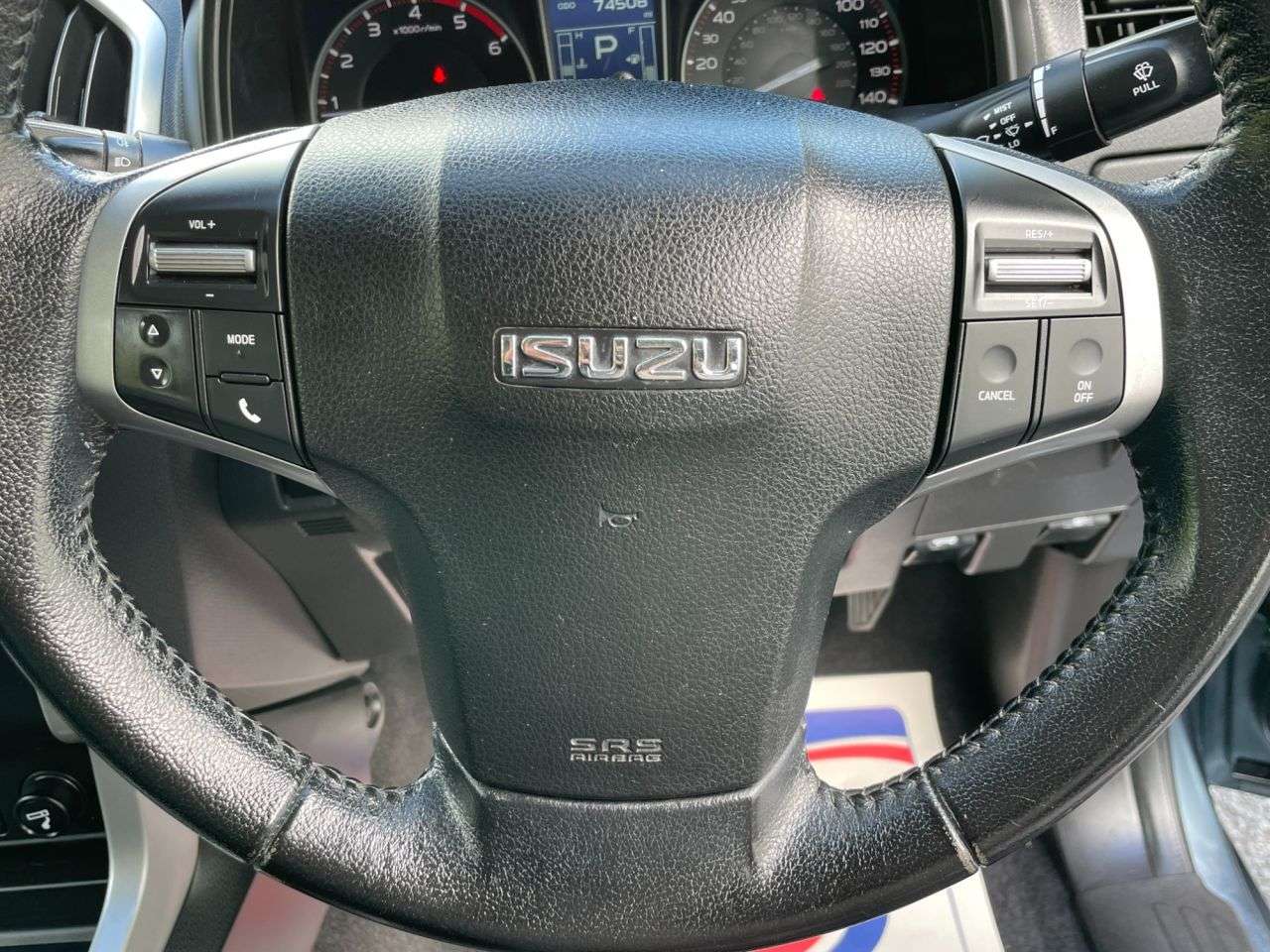 2015 ISUZU D-MAX 2015 ISUZU D-MAX