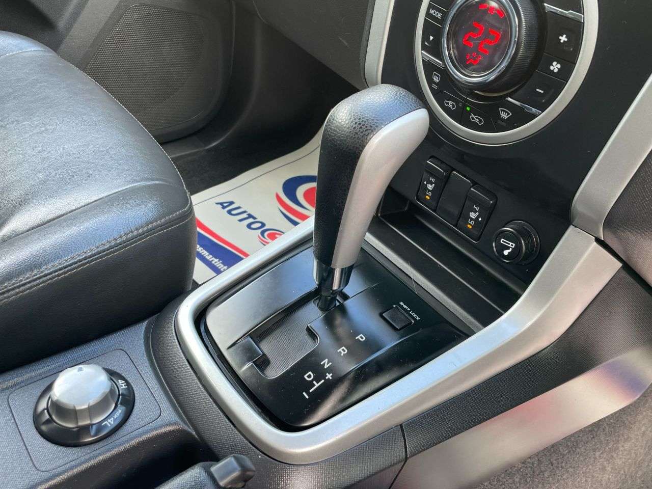 2015 ISUZU D-MAX 2015 ISUZU D-MAX