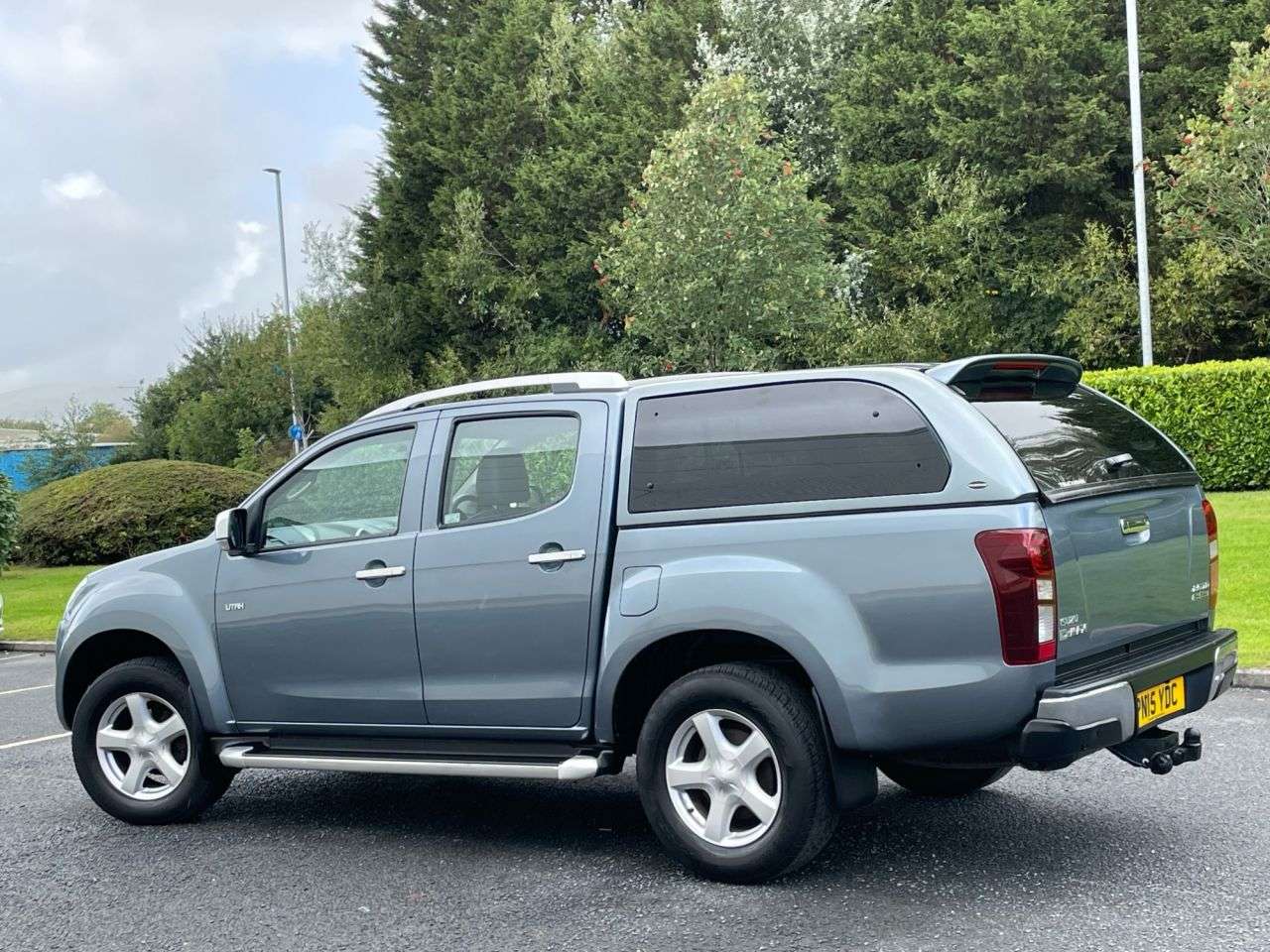 2015 ISUZU D-MAX 2015 ISUZU D-MAX