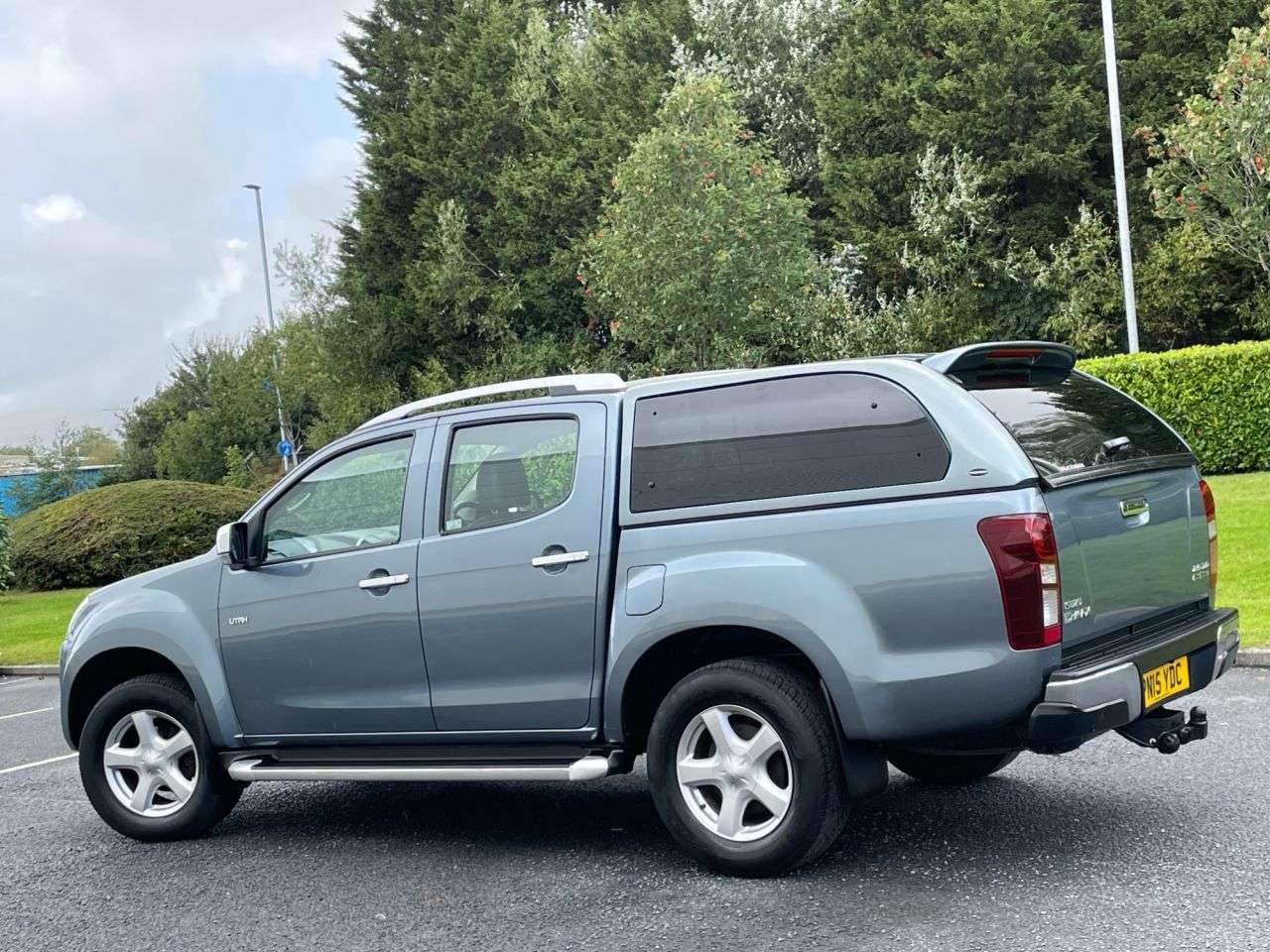 2015 ISUZU D-MAX 2015 ISUZU D-MAX