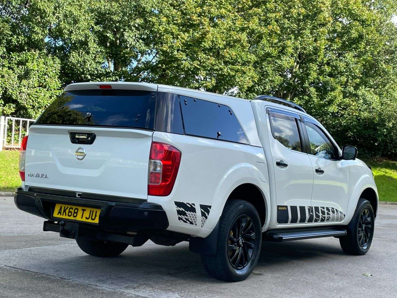 A 2018 NISSAN NAVARA 2.3 dCi N-Guard Pickup Double Cab 4dr Diesel Auto 4WD Euro 6 (190 ps) PRICE A 2018 NISSAN NAVARA 2.3 dCi N-Guard Pickup Double Cab 4dr Diesel Auto 4WD Euro 6 (190 ps) PRICE