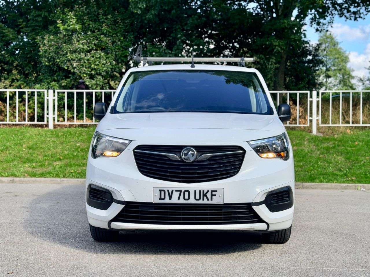 A 2020 VAUXHALL COMBO 1.6 Turbo D 2300 Sportive Panel Van 4dr Diesel Manual L1 H1 Euro 6 (s/s) (1 A 2020 VAUXHALL COMBO 1.6 Turbo D 2300 Sportive Panel Van 4dr Diesel Manual L1 H1 Euro 6 (s/s) (1
