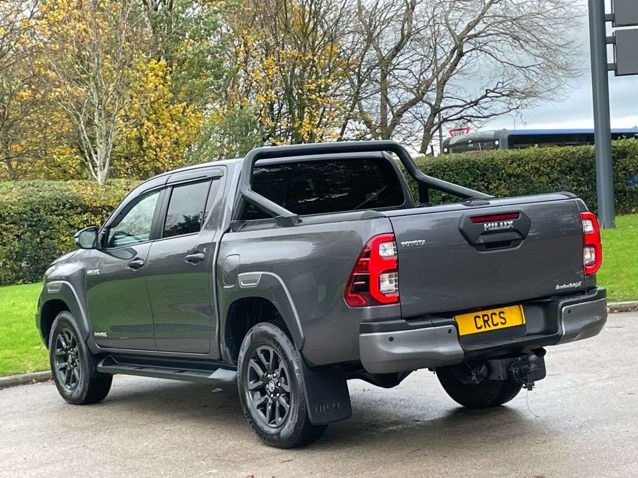 A 2021 TOYOTA HI-LUX 2.8 D-4D Invincible X Pickup Double Cab 4dr Diesel Auto 4WD Euro 6 (s/s) (2 A 2021 TOYOTA HI-LUX 2.8 D-4D Invincible X Pickup Double Cab 4dr Diesel Auto 4WD Euro 6 (s/s) (2