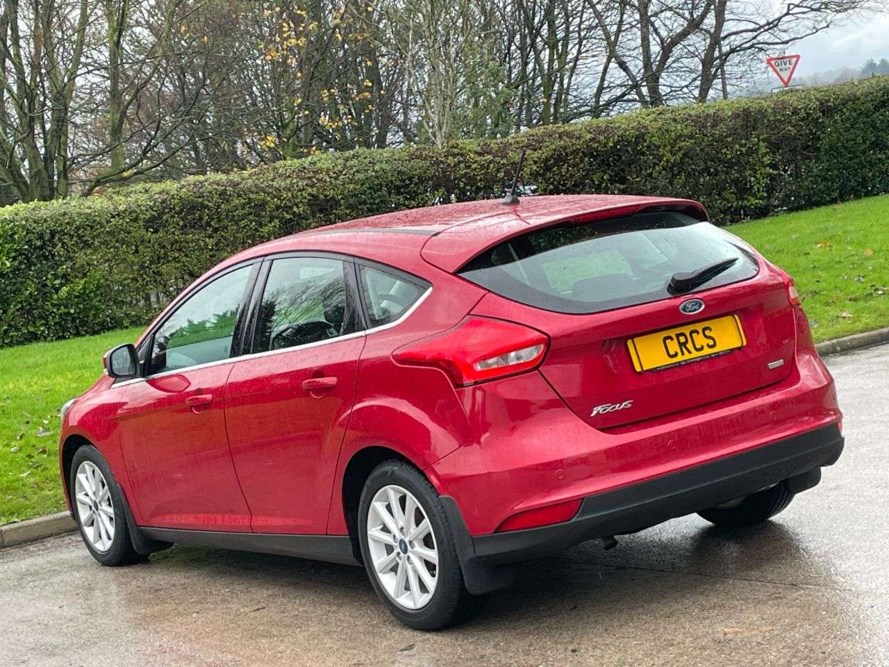 A 2017 FORD FOCUS 1.0T EcoBoost Titanium Hatchback 5dr Petrol Manual Euro 6 (s/s) (125 ps) SA A 2017 FORD FOCUS 1.0T EcoBoost Titanium Hatchback 5dr Petrol Manual Euro 6 (s/s) (125 ps) SA