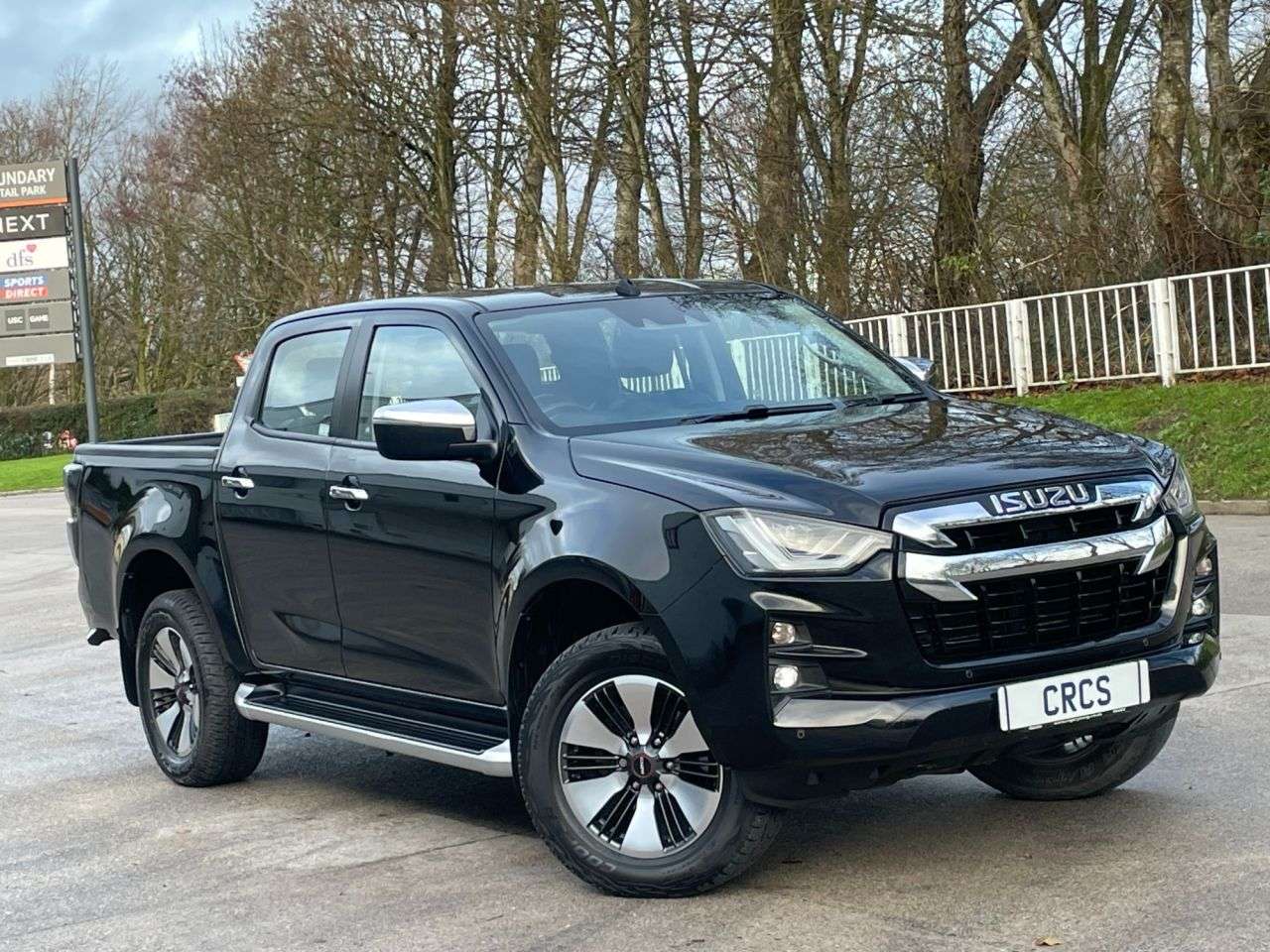 A 2023 ISUZU D-MAX 1.9 TD DL40 Pickup Double Cab 4dr Diesel Auto 4WD Euro 6 (s/s) (164 ps) * * A 2023 ISUZU D-MAX 1.9 TD DL40 Pickup Double Cab 4dr Diesel Auto 4WD Euro 6 (s/s) (164 ps) * *