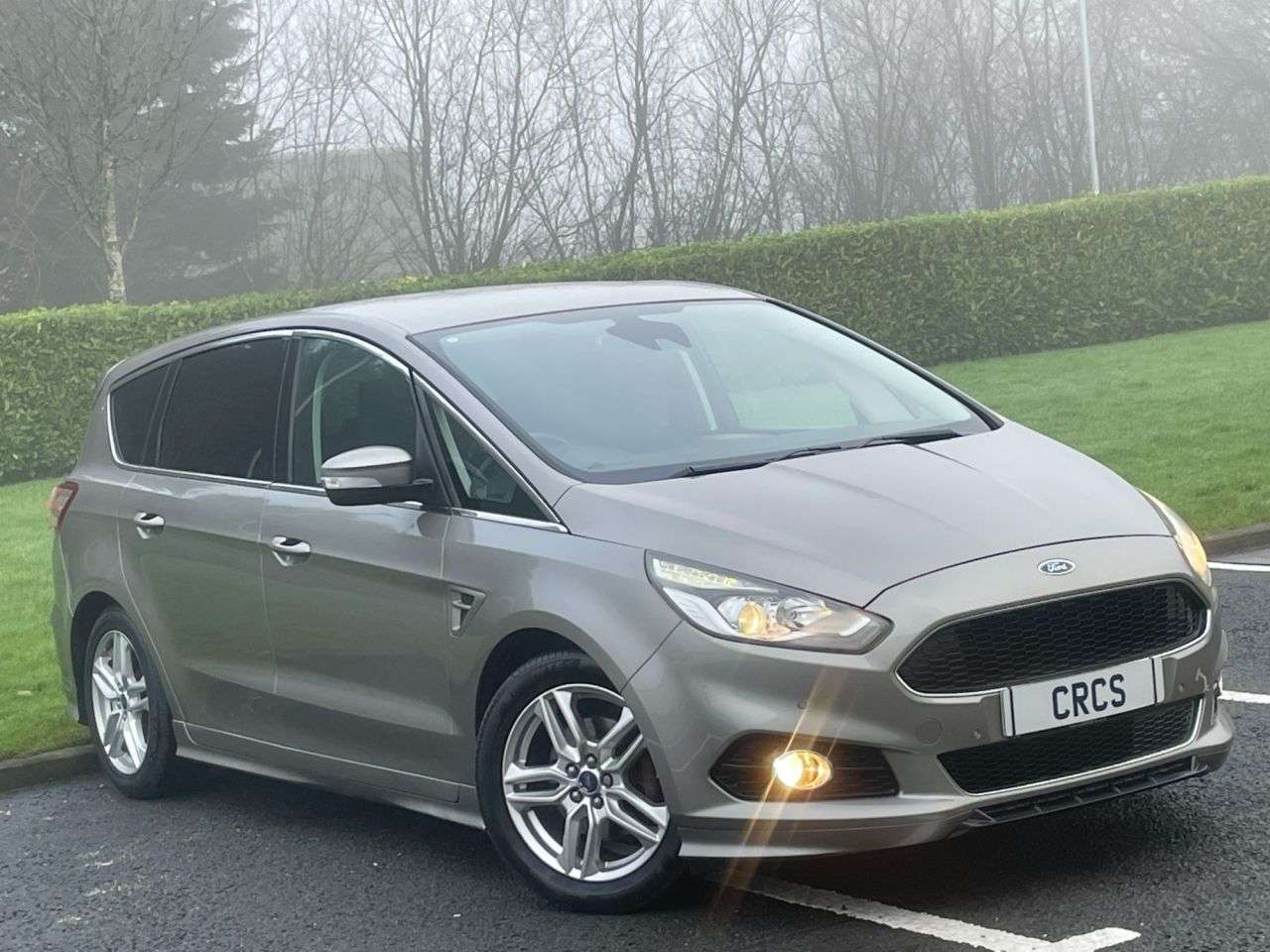 A 2016 FORD S-MAX 2.0 TDCi Titanium Sport MPV 5dr Diesel Manual Euro 6 (s/s) (180 ps) RECENTL A 2016 FORD S-MAX 2.0 TDCi Titanium Sport MPV 5dr Diesel Manual Euro 6 (s/s) (180 ps) RECENTL