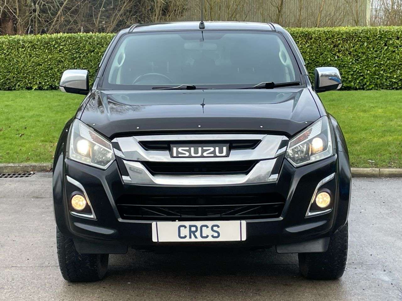 A 2018 ISUZU D-MAX 1.9 TD Yukon Pickup Double Cab 4dr Diesel Manual 4WD Euro 6 (164 ps) * REVE A 2018 ISUZU D-MAX 1.9 TD Yukon Pickup Double Cab 4dr Diesel Manual 4WD Euro 6 (164 ps) * REVE