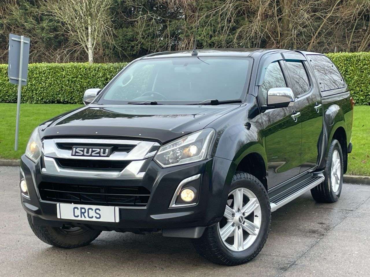 A 2018 ISUZU D-MAX 1.9 TD Yukon Pickup Double Cab 4dr Diesel Manual 4WD Euro 6 (164 ps) * REVE A 2018 ISUZU D-MAX 1.9 TD Yukon Pickup Double Cab 4dr Diesel Manual 4WD Euro 6 (164 ps) * REVE