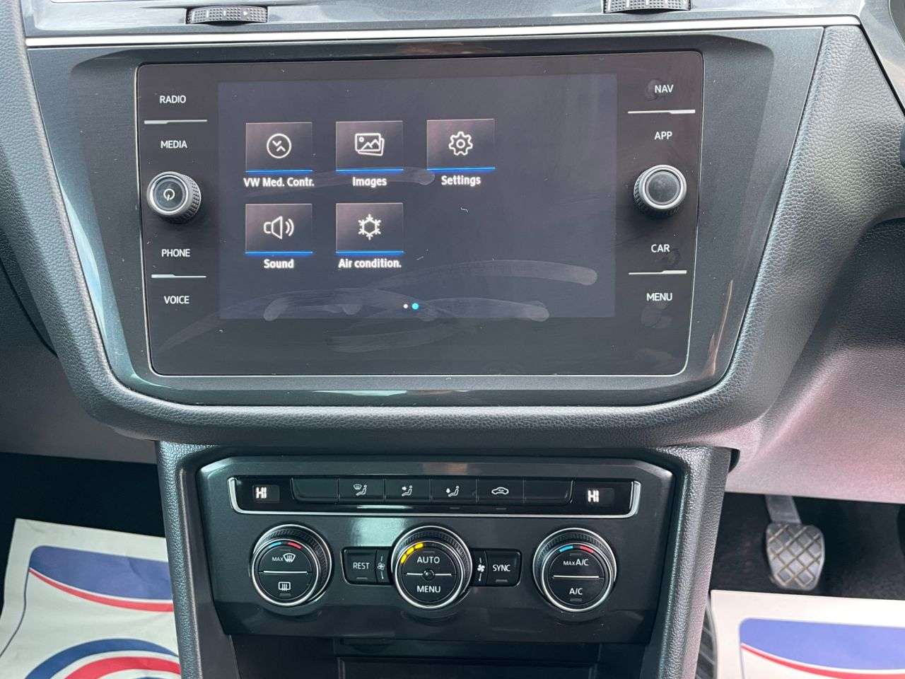 2018 VOLKSWAGEN TIGUAN 2018 VOLKSWAGEN TIGUAN