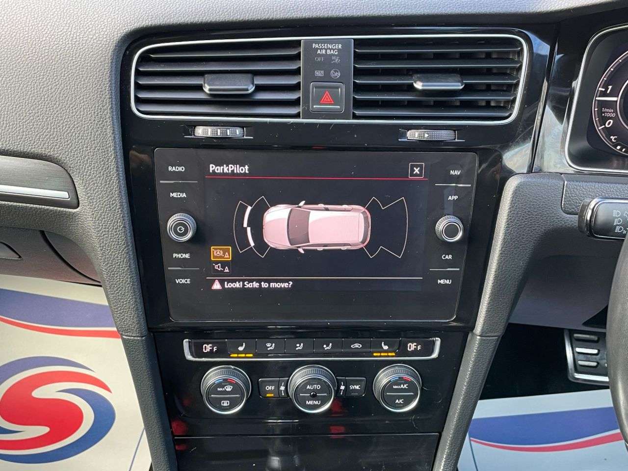 2017 VOLKSWAGEN GOLF 2017 VOLKSWAGEN GOLF