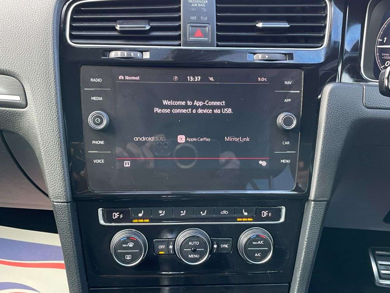 2017 VOLKSWAGEN GOLF 2017 VOLKSWAGEN GOLF