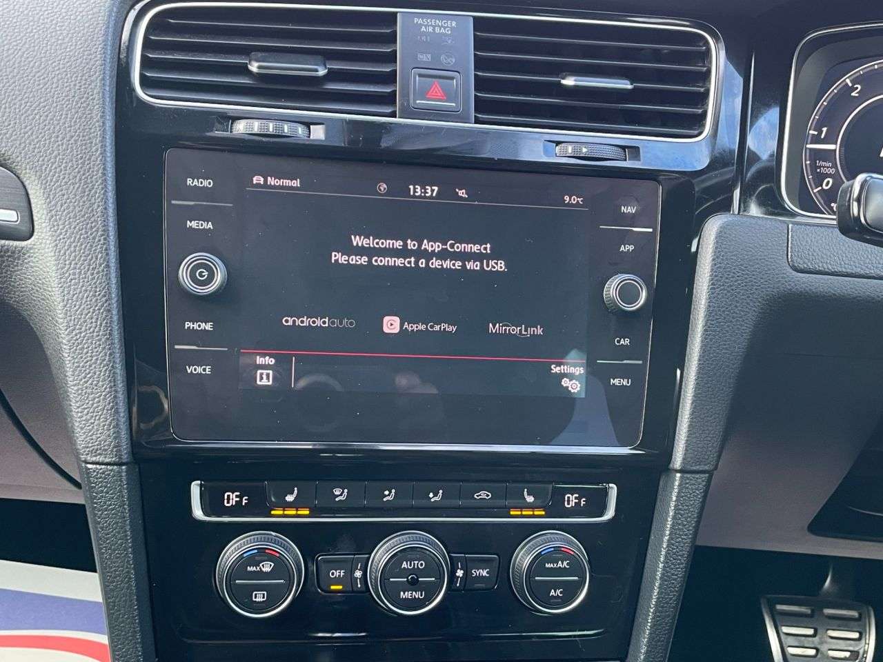 2017 VOLKSWAGEN GOLF 2017 VOLKSWAGEN GOLF