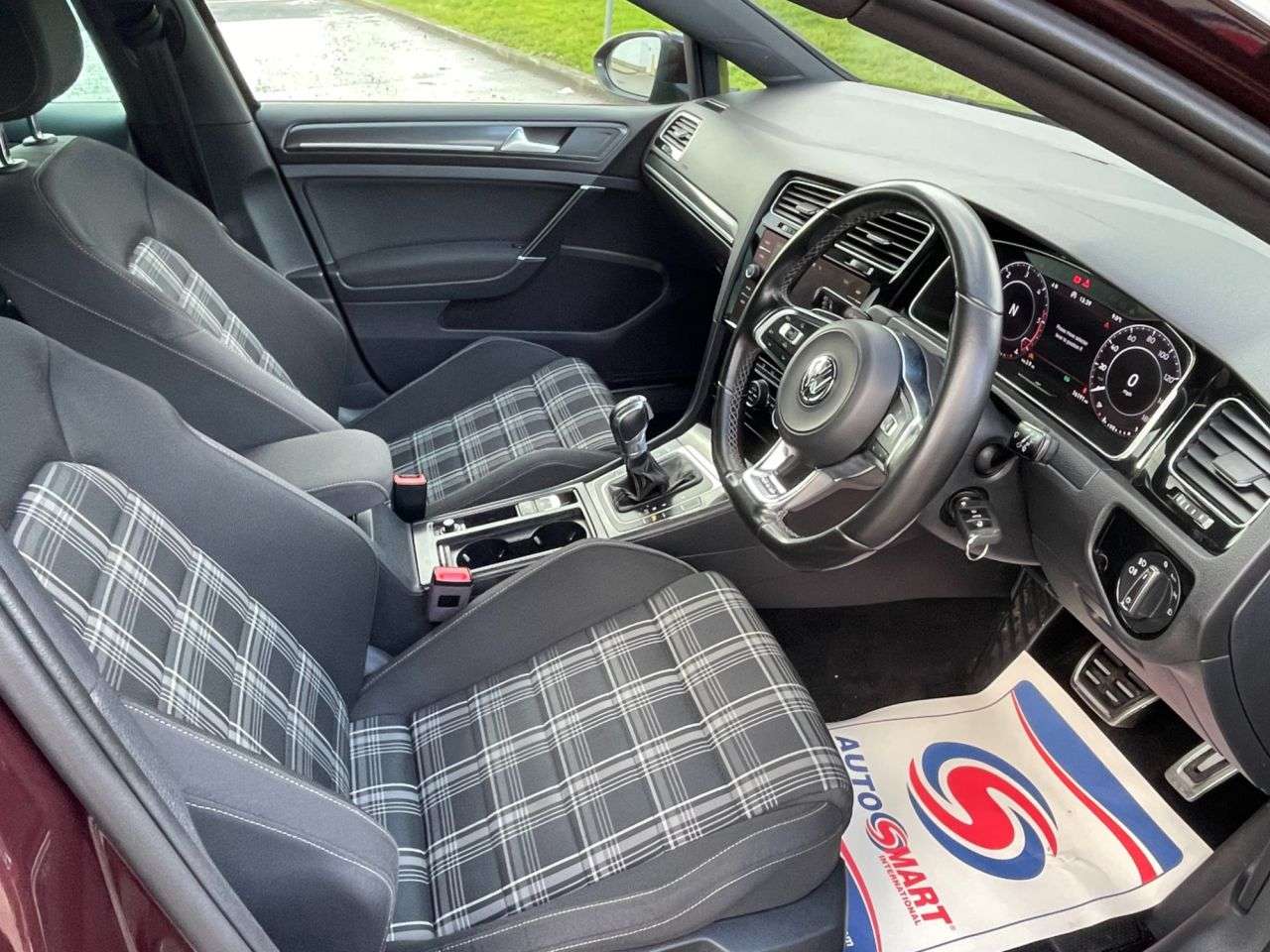 2017 VOLKSWAGEN GOLF 2017 VOLKSWAGEN GOLF