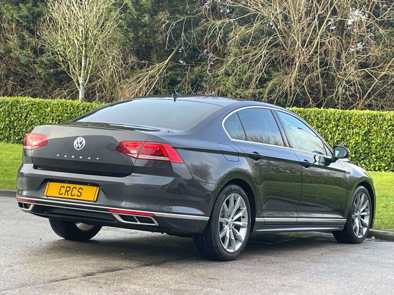 A 2020 VOLKSWAGEN PASSAT 2.0 TDI EVO R-Line Saloon 4dr Diesel Manual Euro 6 (s/s) (150 ps) SAT NAV + A 2020 VOLKSWAGEN PASSAT 2.0 TDI EVO R-Line Saloon 4dr Diesel Manual Euro 6 (s/s) (150 ps) SAT NAV +