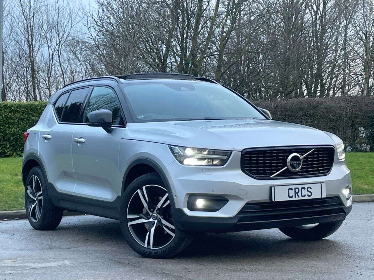 A 2018 VOLVO XC40 2.0 D4 First Edition SUV 5dr Diesel Auto AWD Euro 6 (s/s) (190 ps) FRONT HE A 2018 VOLVO XC40 2.0 D4 First Edition SUV 5dr Diesel Auto AWD Euro 6 (s/s) (190 ps) FRONT HE