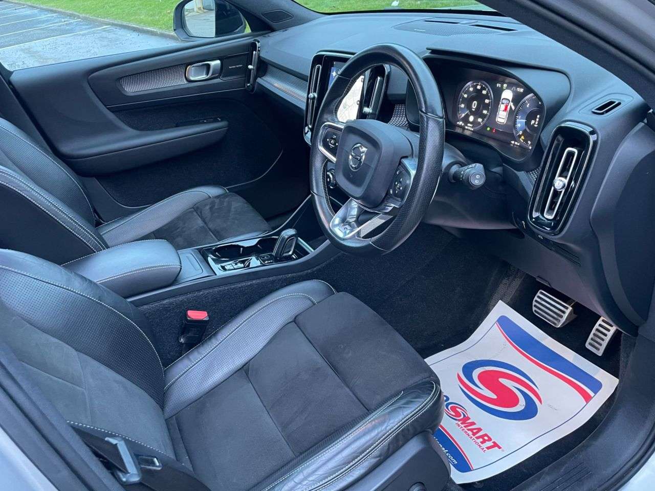 2018 VOLVO XC40 2018 VOLVO XC40