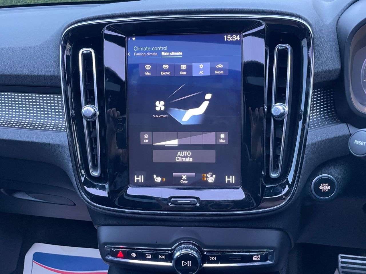 2018 VOLVO XC40 2018 VOLVO XC40