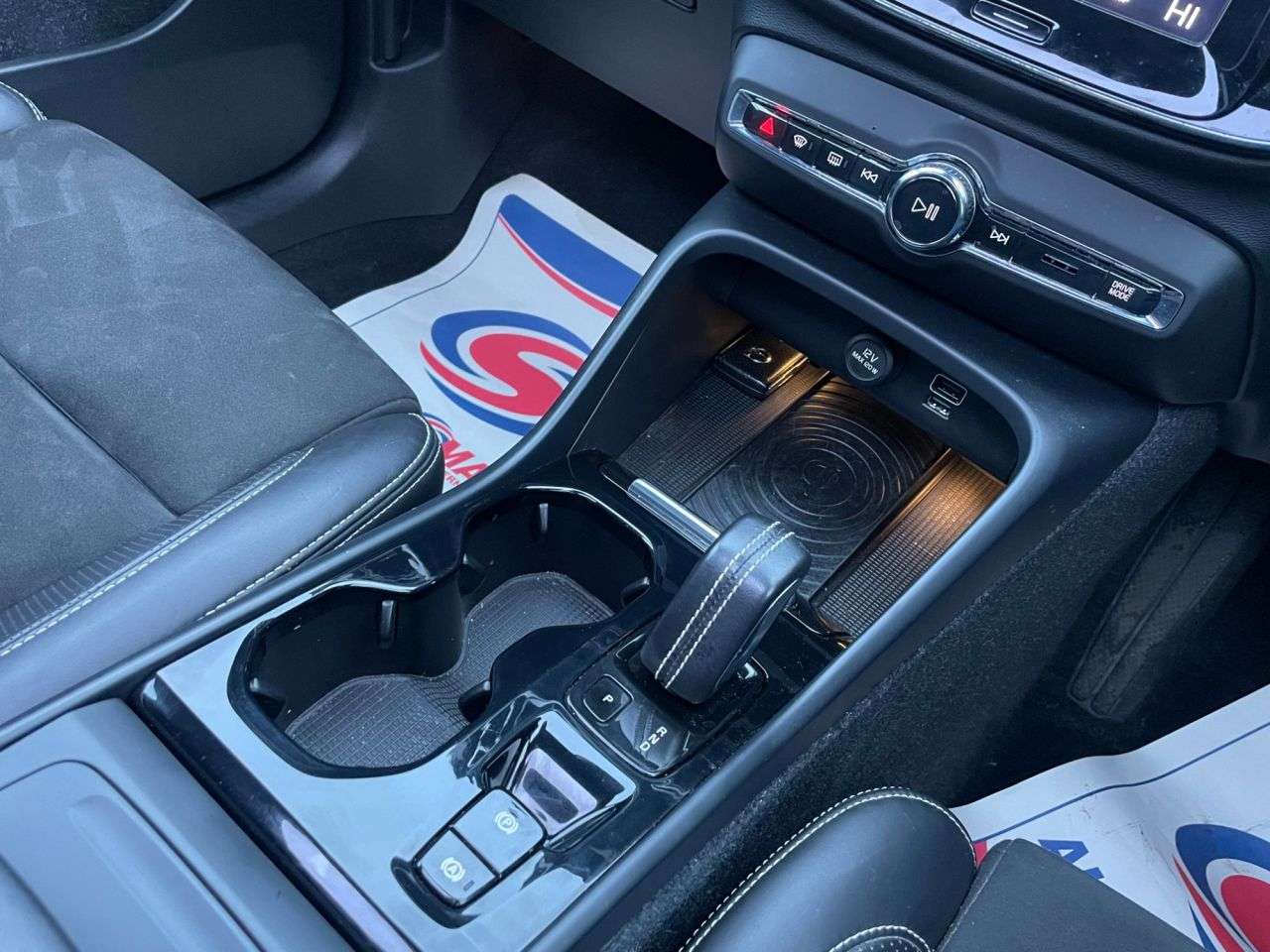 2018 VOLVO XC40 2018 VOLVO XC40