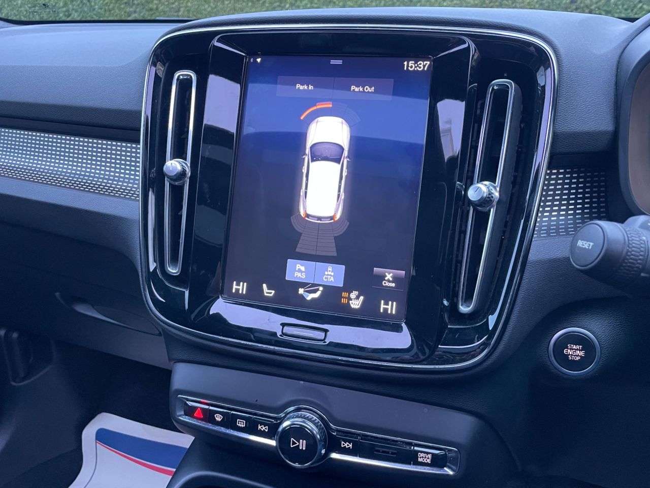 2018 VOLVO XC40 2018 VOLVO XC40