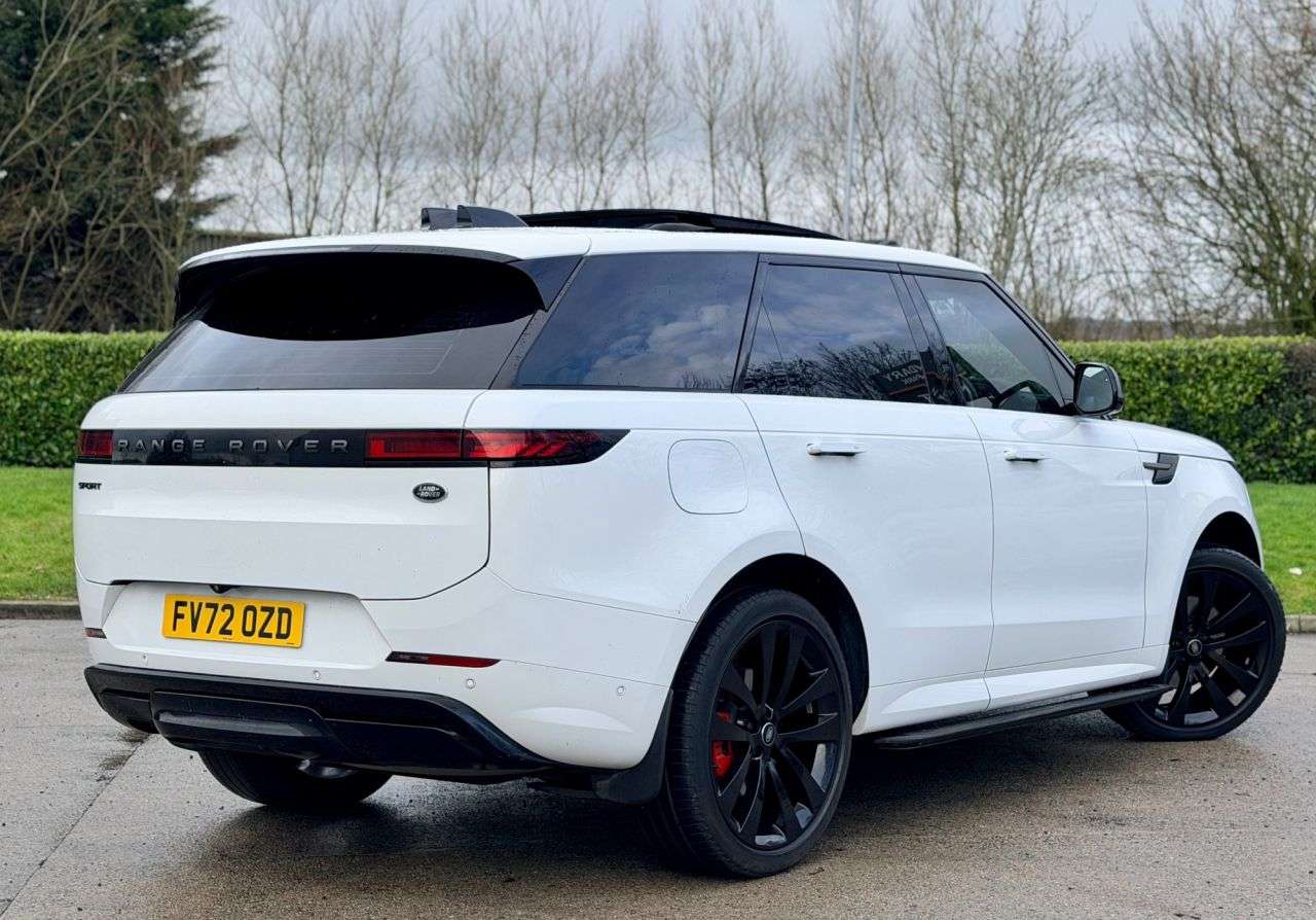 A 2023 LAND ROVER RANGE ROVER SPORT 3.0 D300 MHEV Dynamic SE SUV 5dr Diesel Auto 4WD Euro 6 (s/s) (300 ps) 1 OW A 2023 LAND ROVER RANGE ROVER SPORT 3.0 D300 MHEV Dynamic SE SUV 5dr Diesel Auto 4WD Euro 6 (s/s) (300 ps) 1 OW