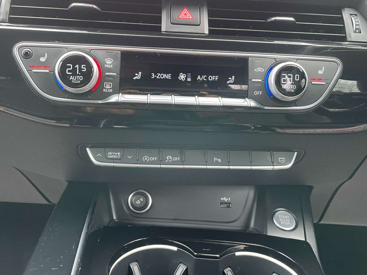 2022 AUDI A4 2022 AUDI A4