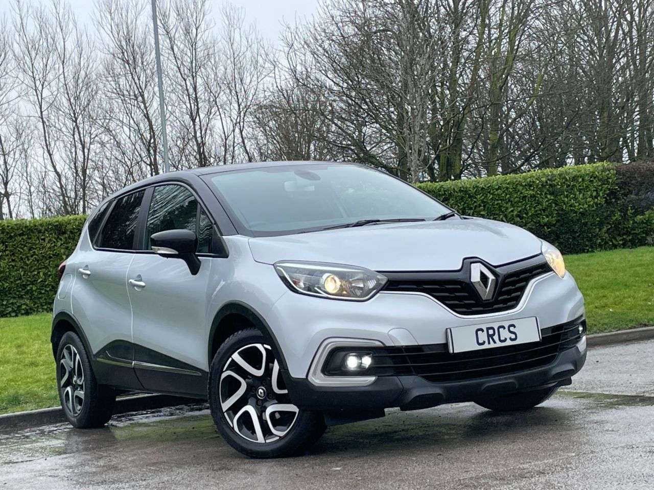 A 2019 RENAULT CAPTUR 1.5 dCi ENERGY Iconic SUV 5dr Diesel EDC Euro 6 (s/s) (90 ps) ECONOMICAL + A 2019 RENAULT CAPTUR 1.5 dCi ENERGY Iconic SUV 5dr Diesel EDC Euro 6 (s/s) (90 ps) ECONOMICAL +