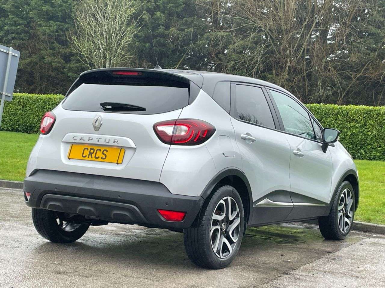 A 2019 RENAULT CAPTUR 1.5 dCi ENERGY Iconic SUV 5dr Diesel EDC Euro 6 (s/s) (90 ps) ECONOMICAL + A 2019 RENAULT CAPTUR 1.5 dCi ENERGY Iconic SUV 5dr Diesel EDC Euro 6 (s/s) (90 ps) ECONOMICAL +