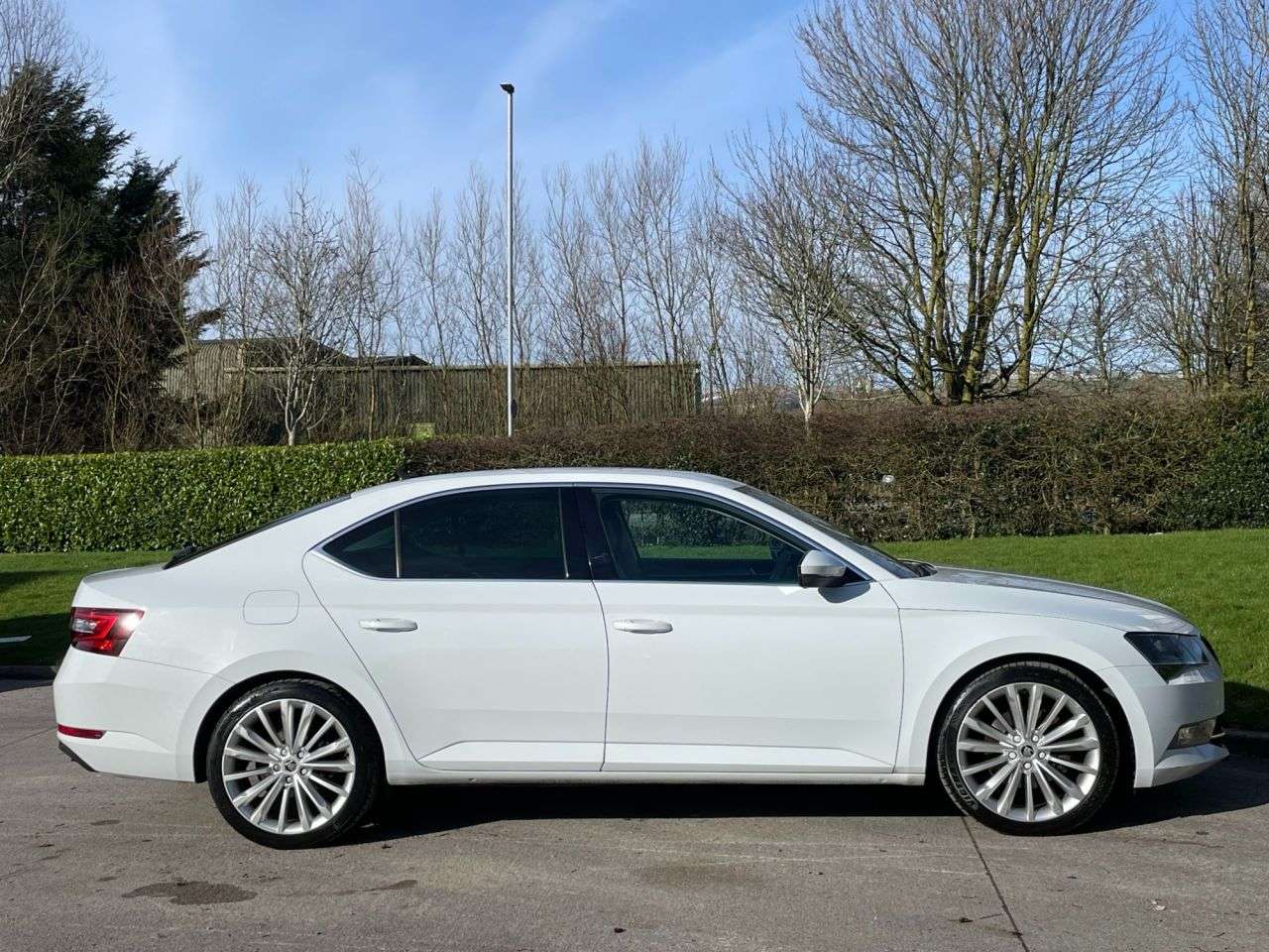 2017 SKODA SUPERB 2017 SKODA SUPERB