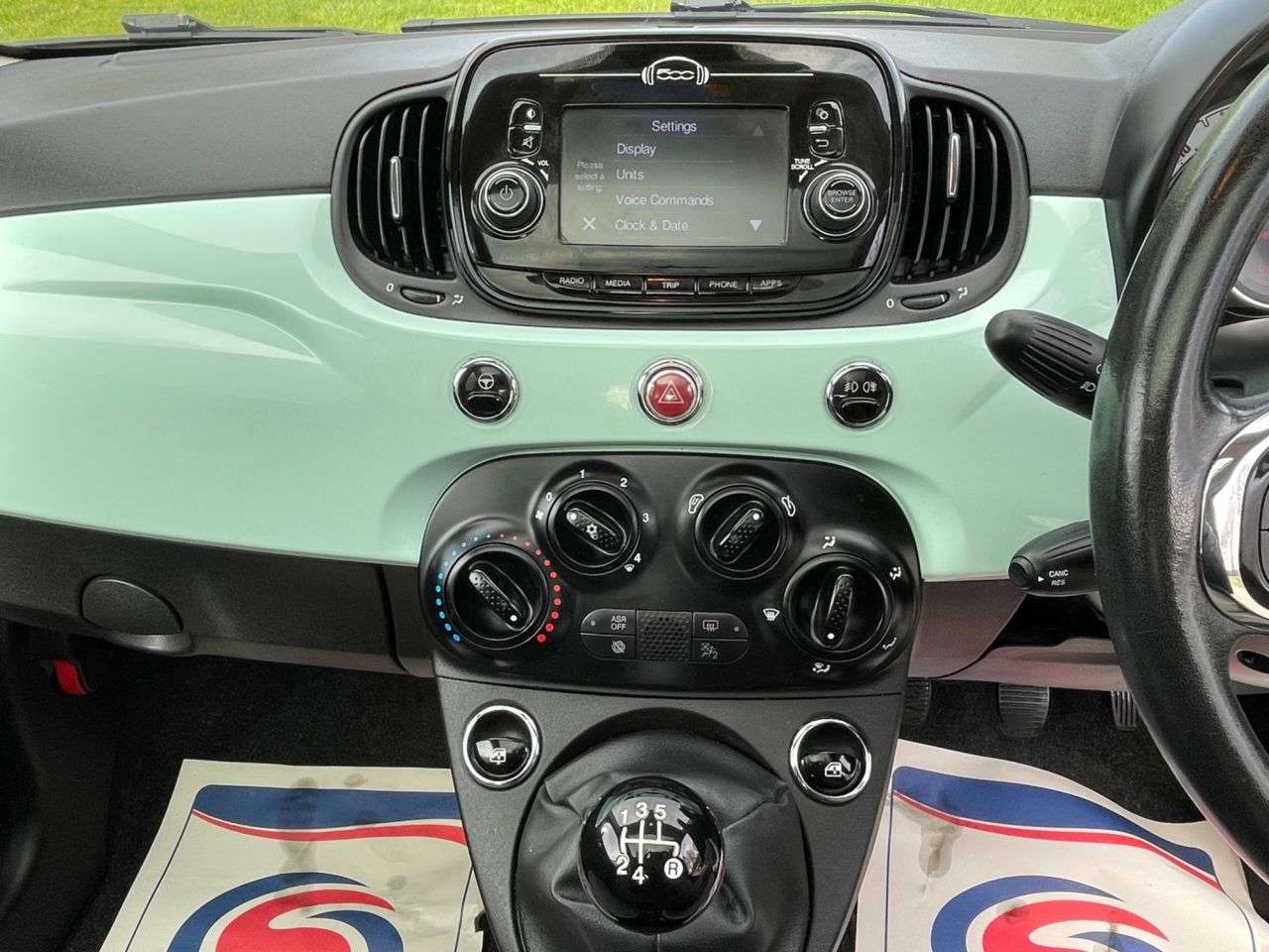2018 FIAT 500 2018 FIAT 500