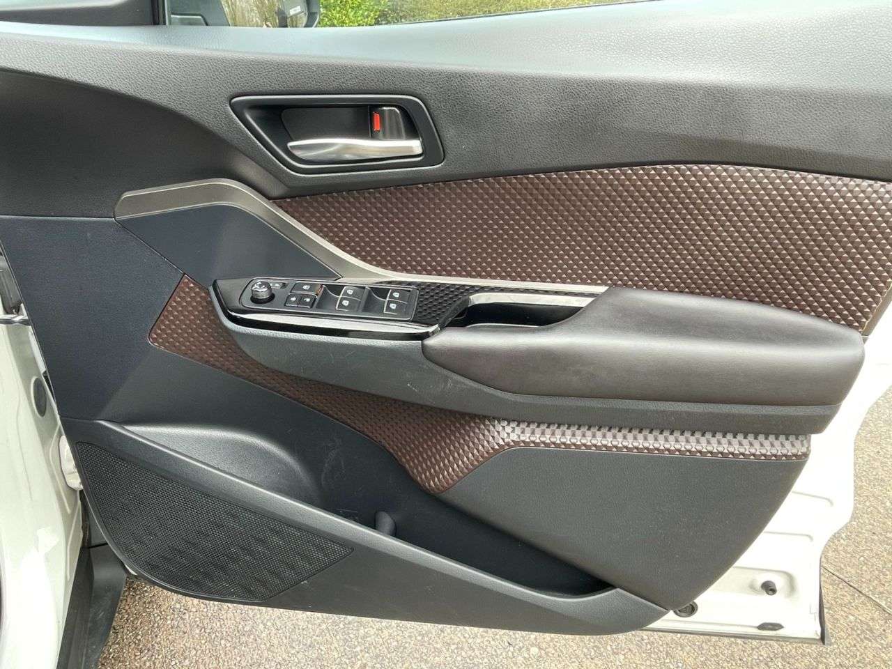 2017 TOYOTA C-HR 2017 TOYOTA C-HR