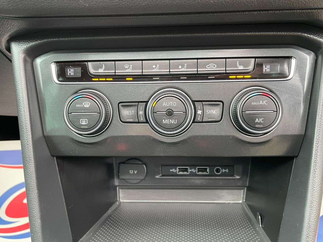 2018 VOLKSWAGEN TIGUAN 2018 VOLKSWAGEN TIGUAN