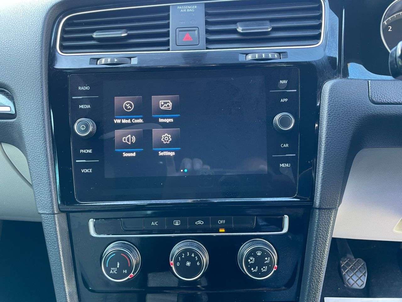 2019 VOLKSWAGEN GOLF 2019 VOLKSWAGEN GOLF