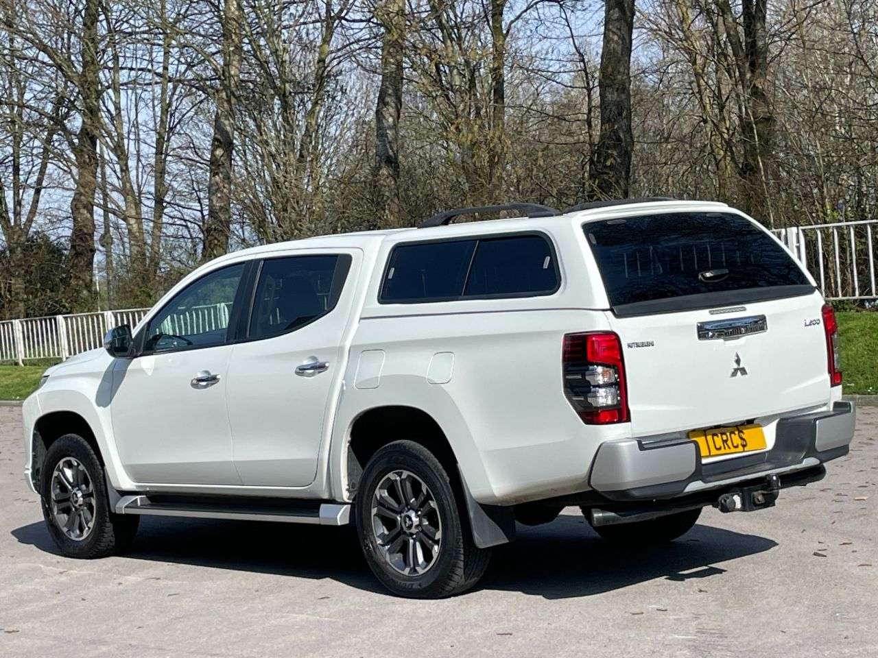 A 2019 MITSUBISHI L200 2.2 DI-D DC Warrior Pickup Double Cab 4dr Diesel Auto 4WD Euro 6 (s/s) (150 A 2019 MITSUBISHI L200 2.2 DI-D DC Warrior Pickup Double Cab 4dr Diesel Auto 4WD Euro 6 (s/s) (150