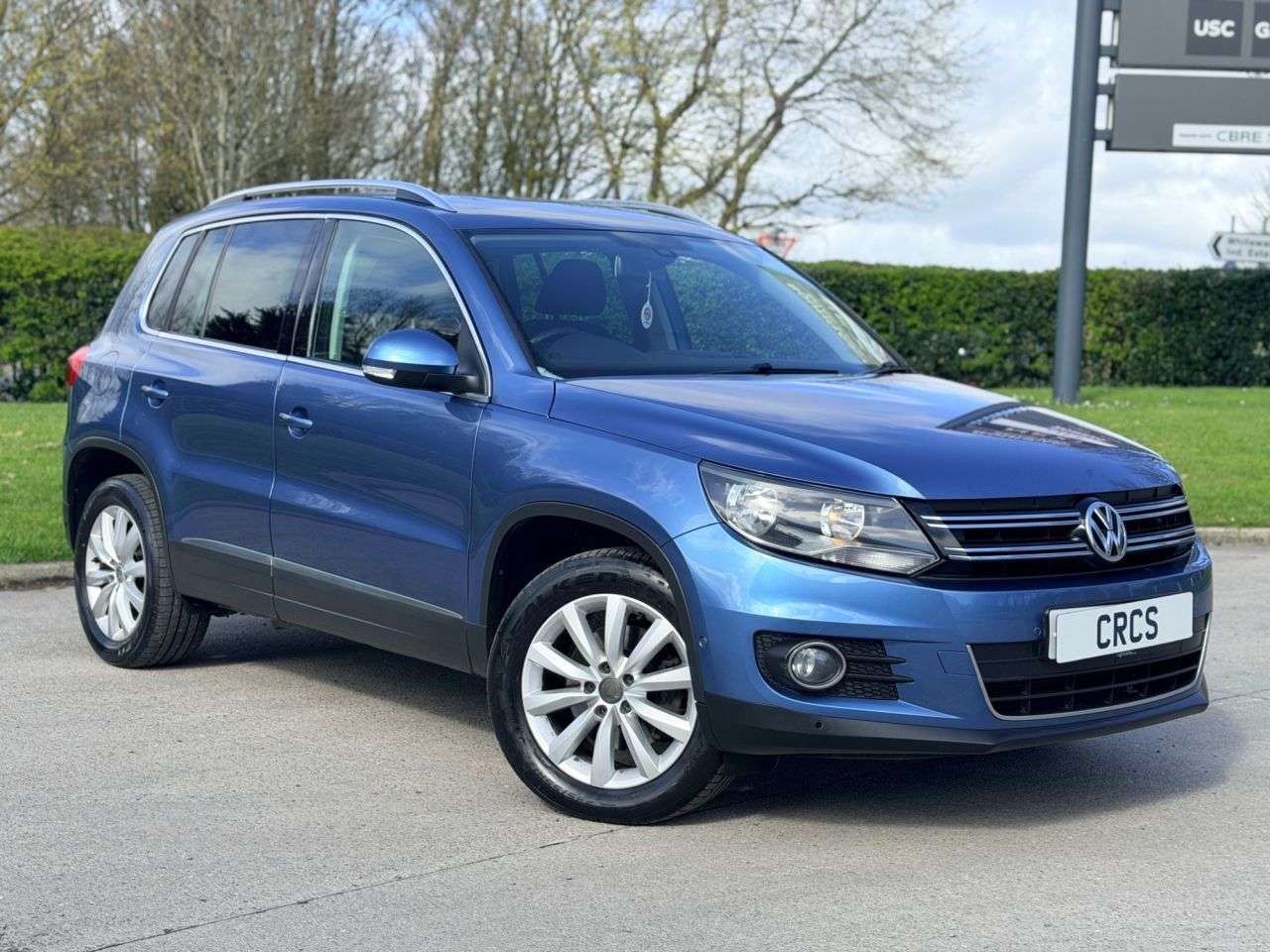 A 2014 VOLKSWAGEN TIGUAN 2.0 TDI BlueMotion Tech Match SUV 5dr Diesel Manual 4WD Euro 5 (s/s) (140 p A 2014 VOLKSWAGEN TIGUAN 2.0 TDI BlueMotion Tech Match SUV 5dr Diesel Manual 4WD Euro 5 (s/s) (140 p