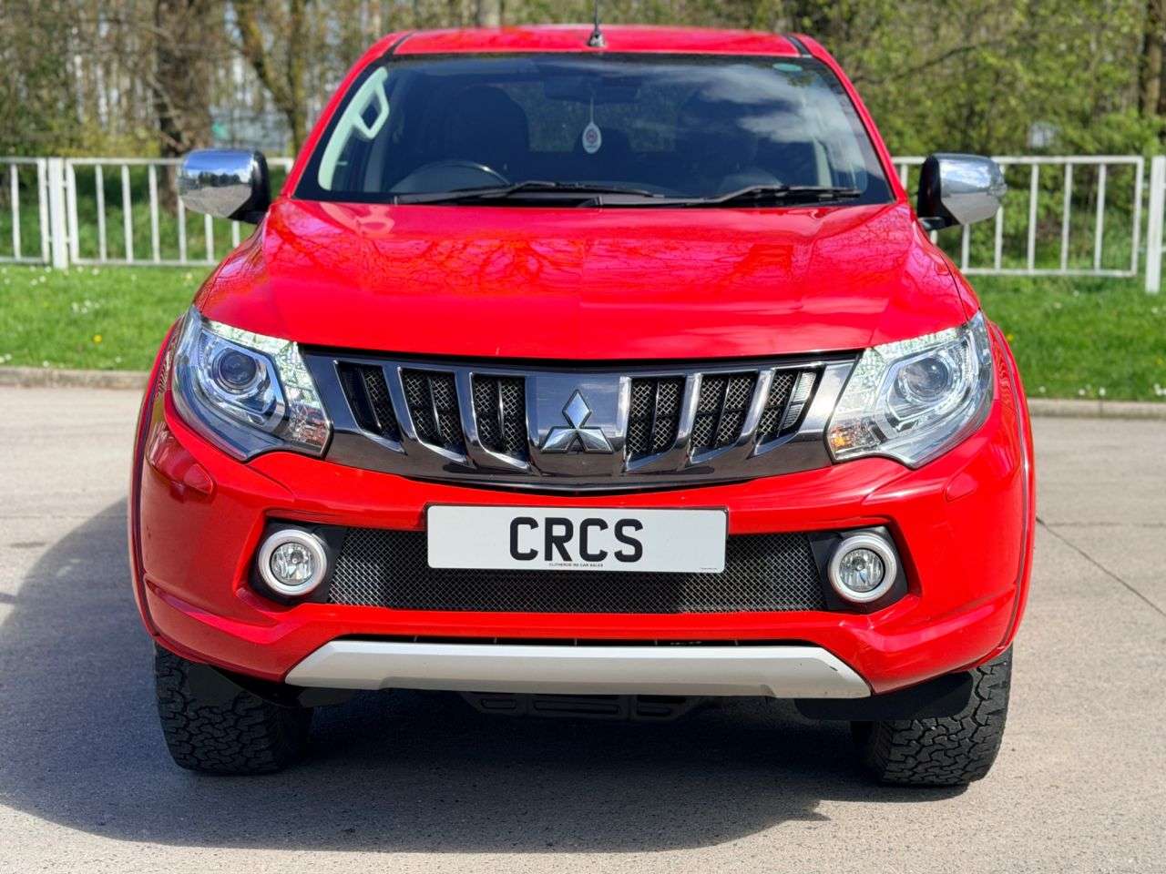 A 2018 MITSUBISHI L200 2.4 DI-D DC Barbarian Pickup Double Cab 4dr Diesel Auto 4WD Euro 6 (178 ps) A 2018 MITSUBISHI L200 2.4 DI-D DC Barbarian Pickup Double Cab 4dr Diesel Auto 4WD Euro 6 (178 ps)