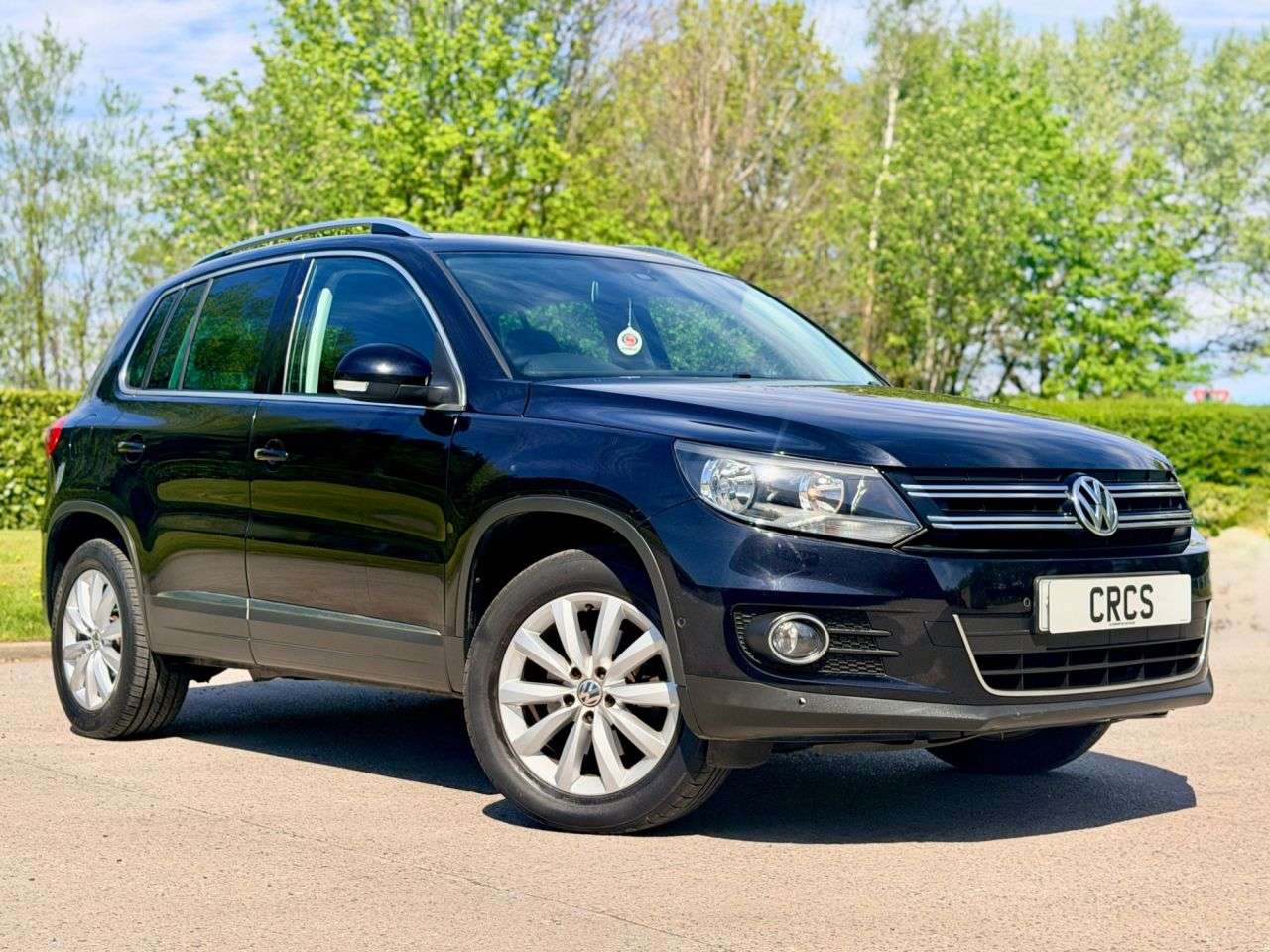 A 2015 VOLKSWAGEN TIGUAN 2.0 TDI BlueMotion Tech Match SUV 5dr Diesel DSG 4WD Euro 5 (s/s) (140 ps) A 2015 VOLKSWAGEN TIGUAN 2.0 TDI BlueMotion Tech Match SUV 5dr Diesel DSG 4WD Euro 5 (s/s) (140 ps)