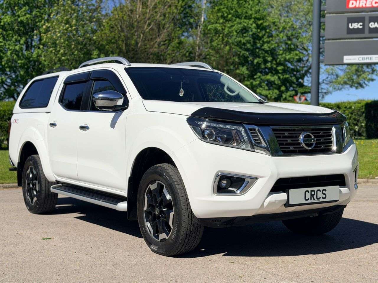 A 2020 NISSAN NAVARA 2.3 dCi Tekna Pickup Double Cab 4dr Diesel Auto 4WD Euro 6 (190 ps) ** NO V A 2020 NISSAN NAVARA 2.3 dCi Tekna Pickup Double Cab 4dr Diesel Auto 4WD Euro 6 (190 ps) ** NO V